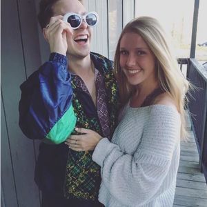 Meet your Posher, Corey